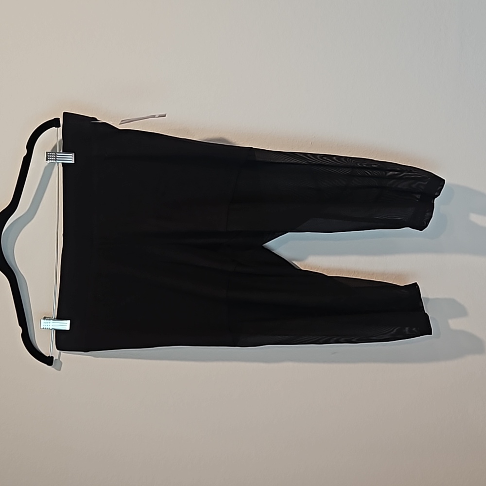 Torrid black mesh peddle pusher pants size 14/16 1x
